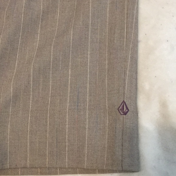 Volcom shorts - Picture 4 of 6